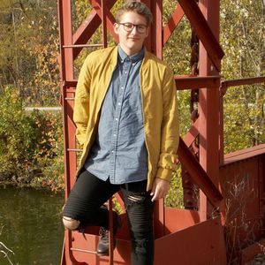 Meet your Posher, Ethan